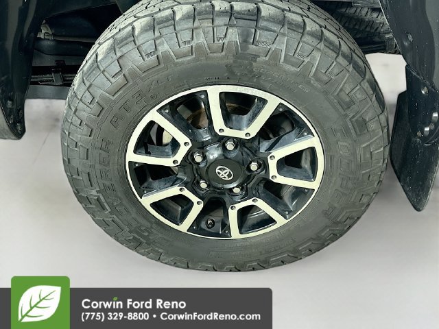 Used 2017 Toyota Tundra SR5 w/ TRD Off Road Package AWD/4WD image 31