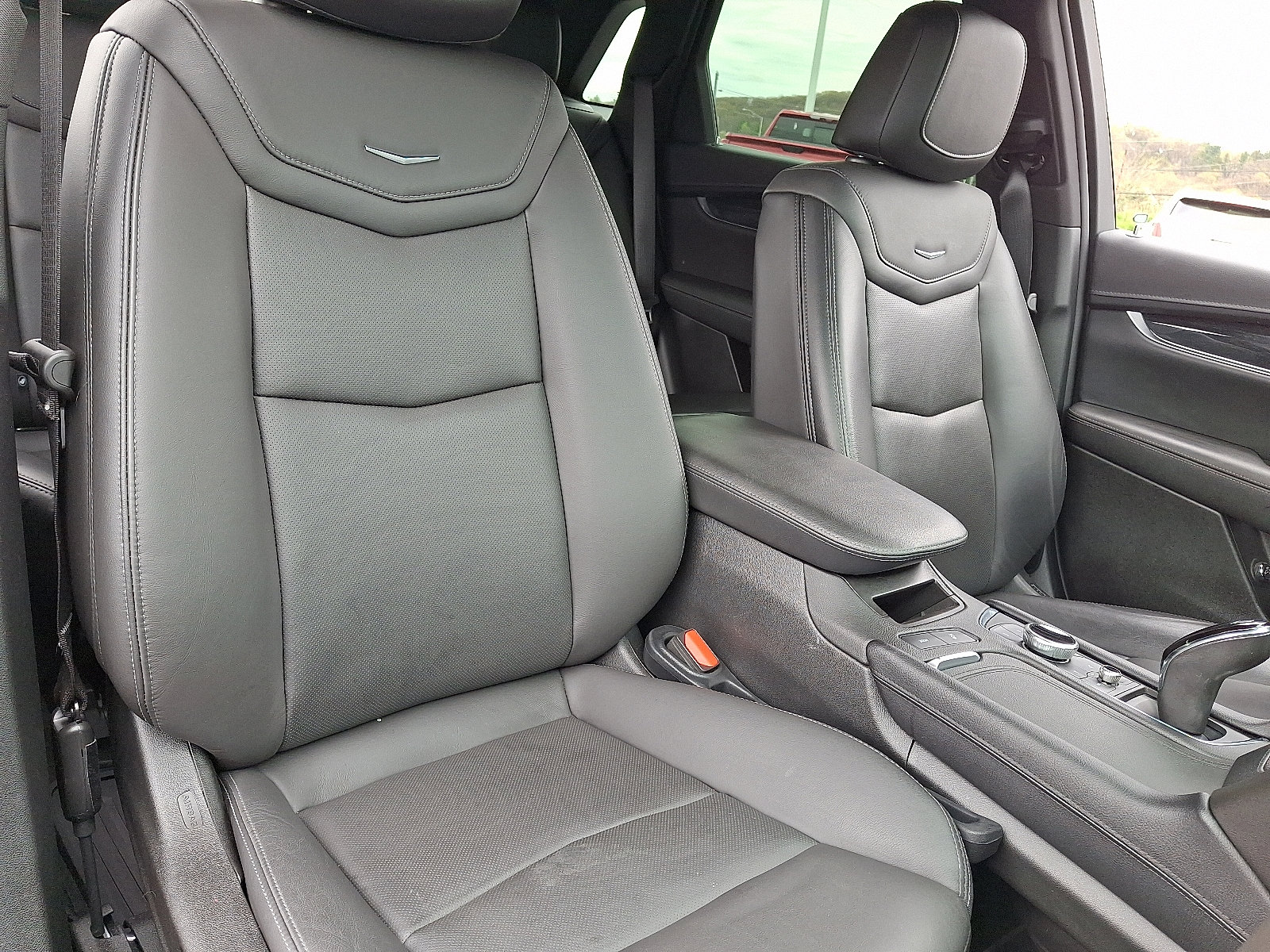 Certified 2022 Cadillac XT5 Premium Luxury image 19