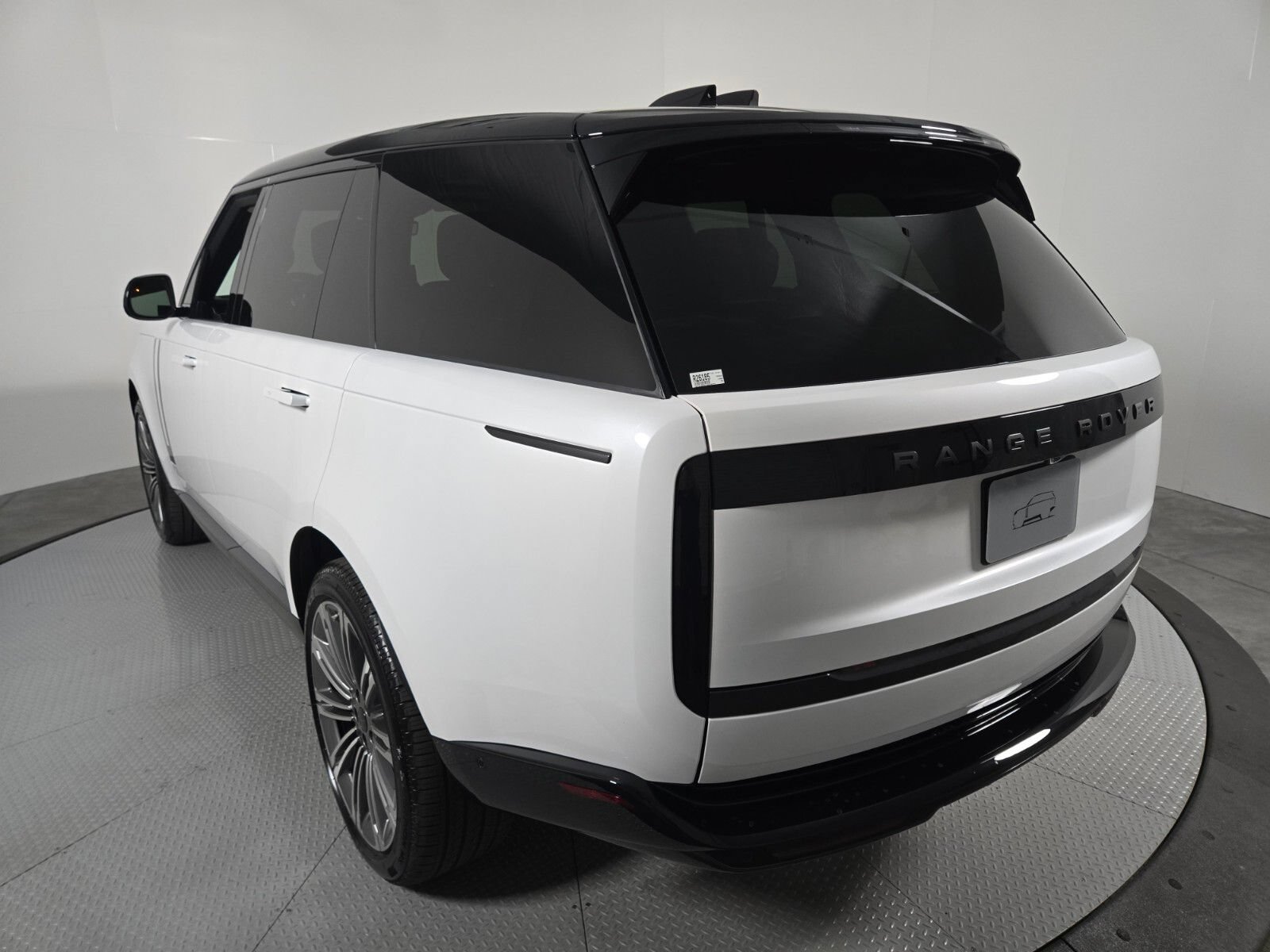 New 2026 Land Rover Range Rover Long Wheelbase Autobiography AWD/4WD image 16
