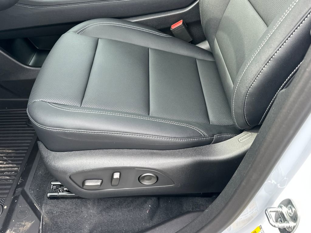 New 2026 Chevrolet Traverse LT w/ Midnight/Sport Edition image 11