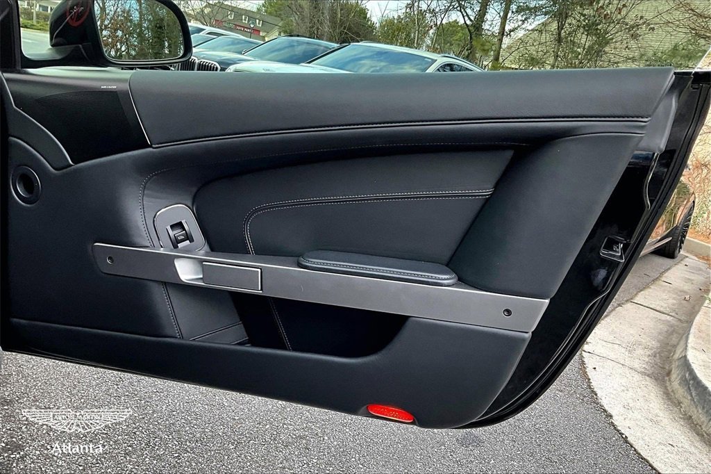 Used 2015 Aston Martin DB9 image 18