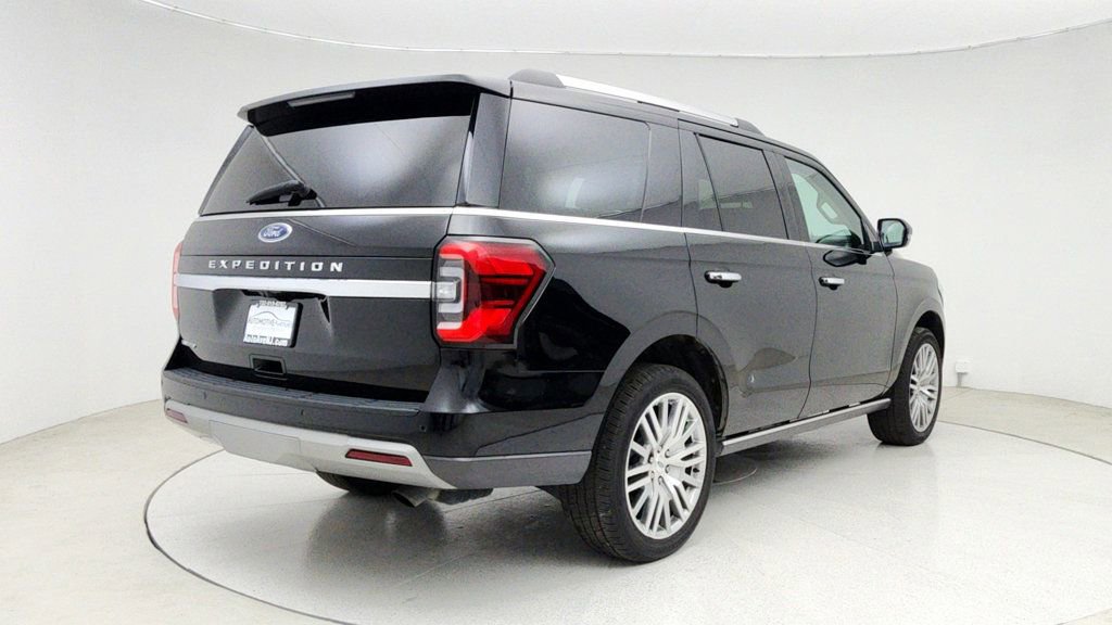 Used 2023 Ford Expedition Limited image 5