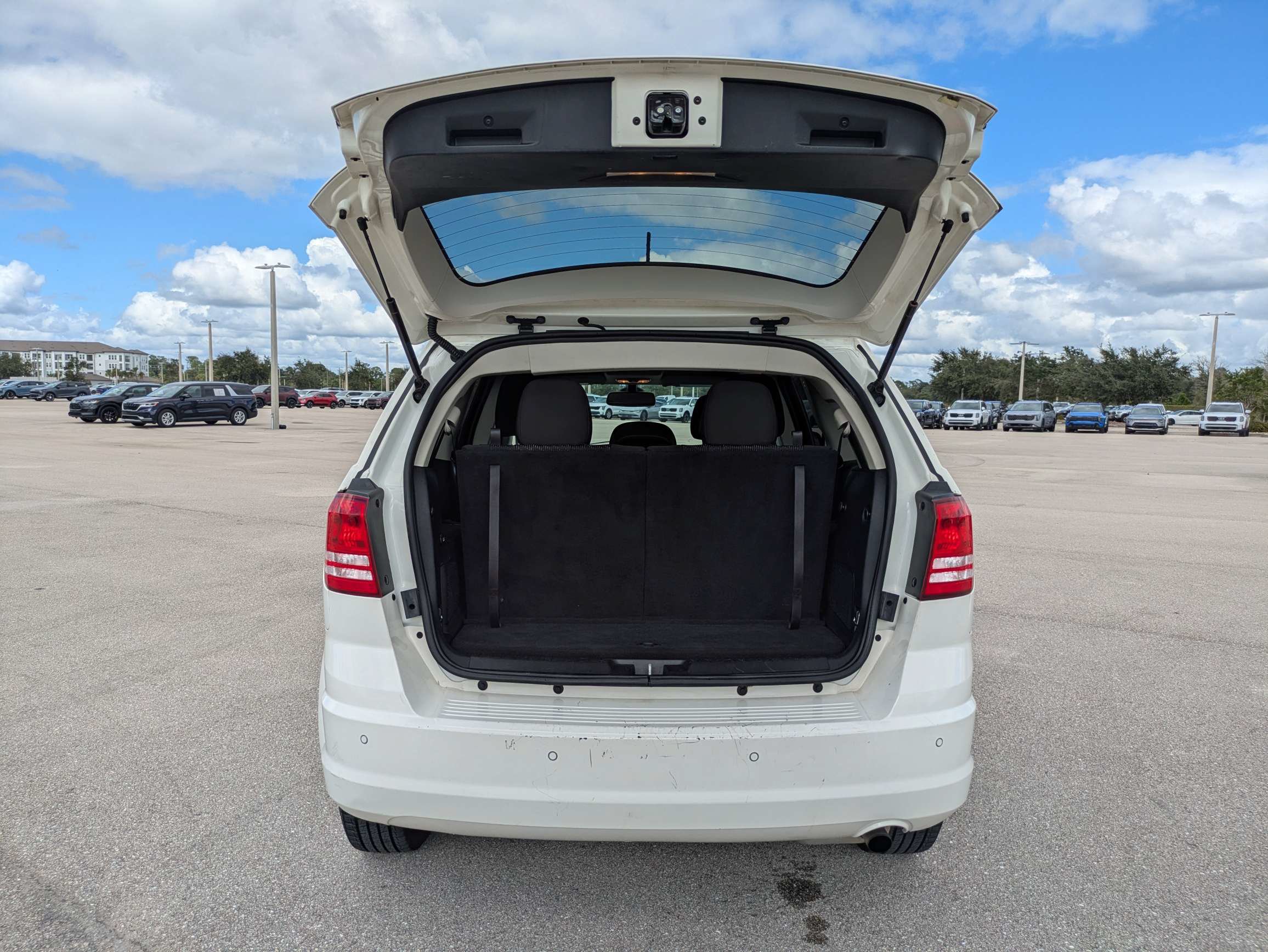 Used 2020 Dodge Journey SE w/ Blacktop Package FWD image 29