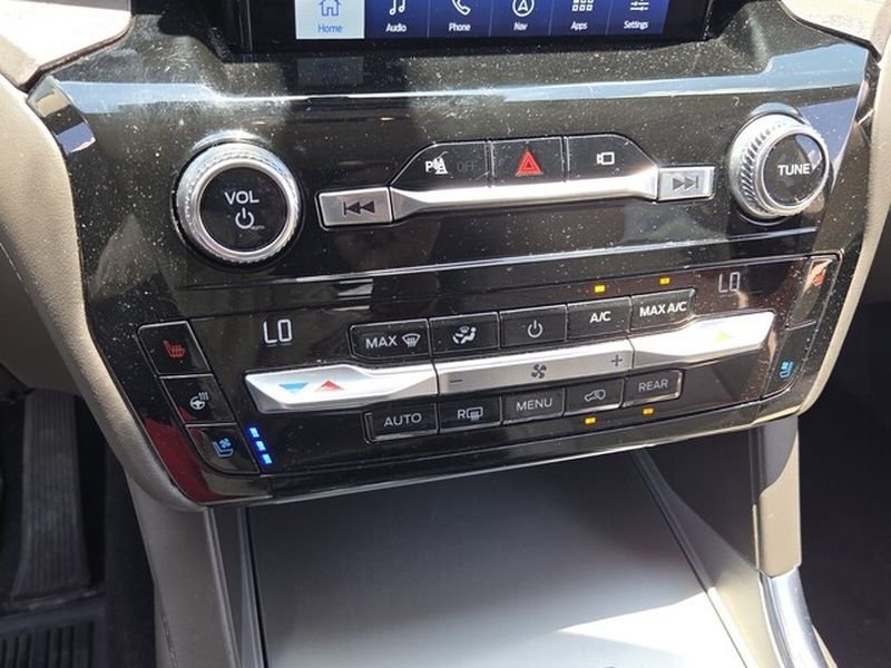 Used 2021 Ford Explorer Platinum w/ Equipment Group 601A AWD/4WD image 22