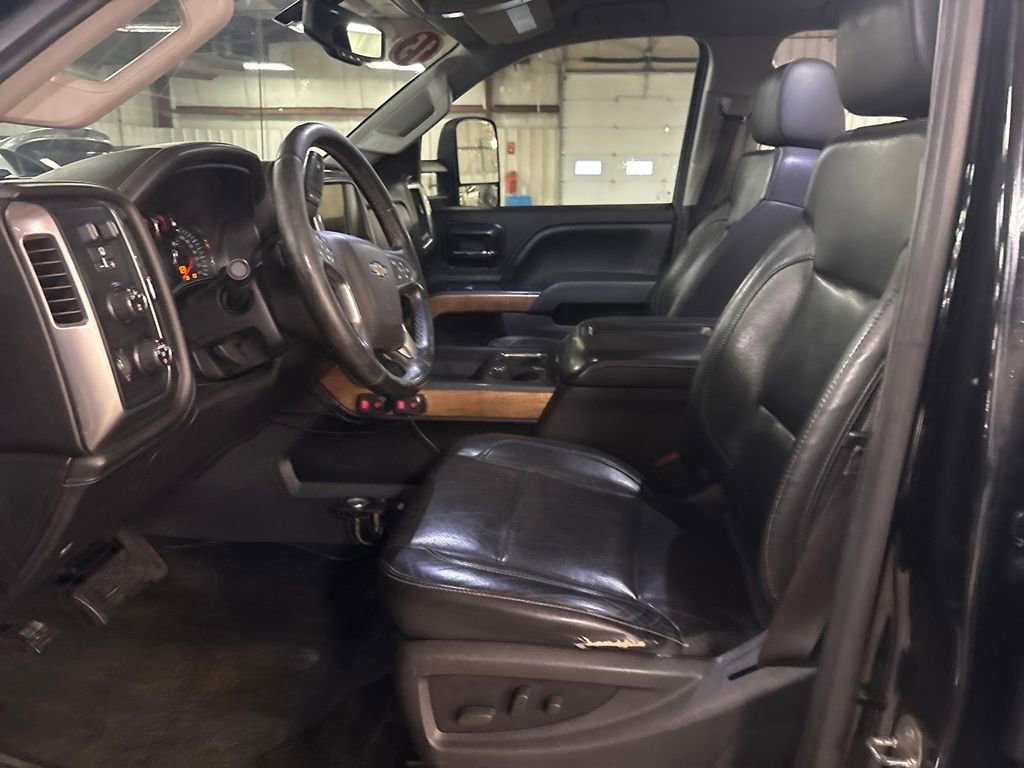 Used 2015 Chevrolet Silverado 2500 LTZ w/ LTZ Plus Package AWD/4WD image 14