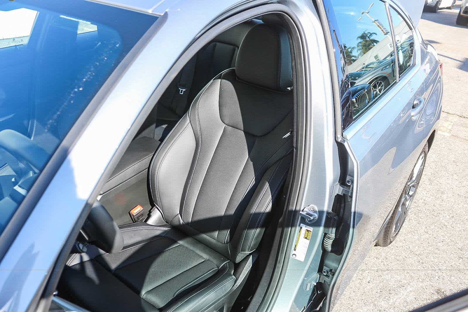 Used 2026 BMW 330i Sedan w/ Convenience Package RWD image 27