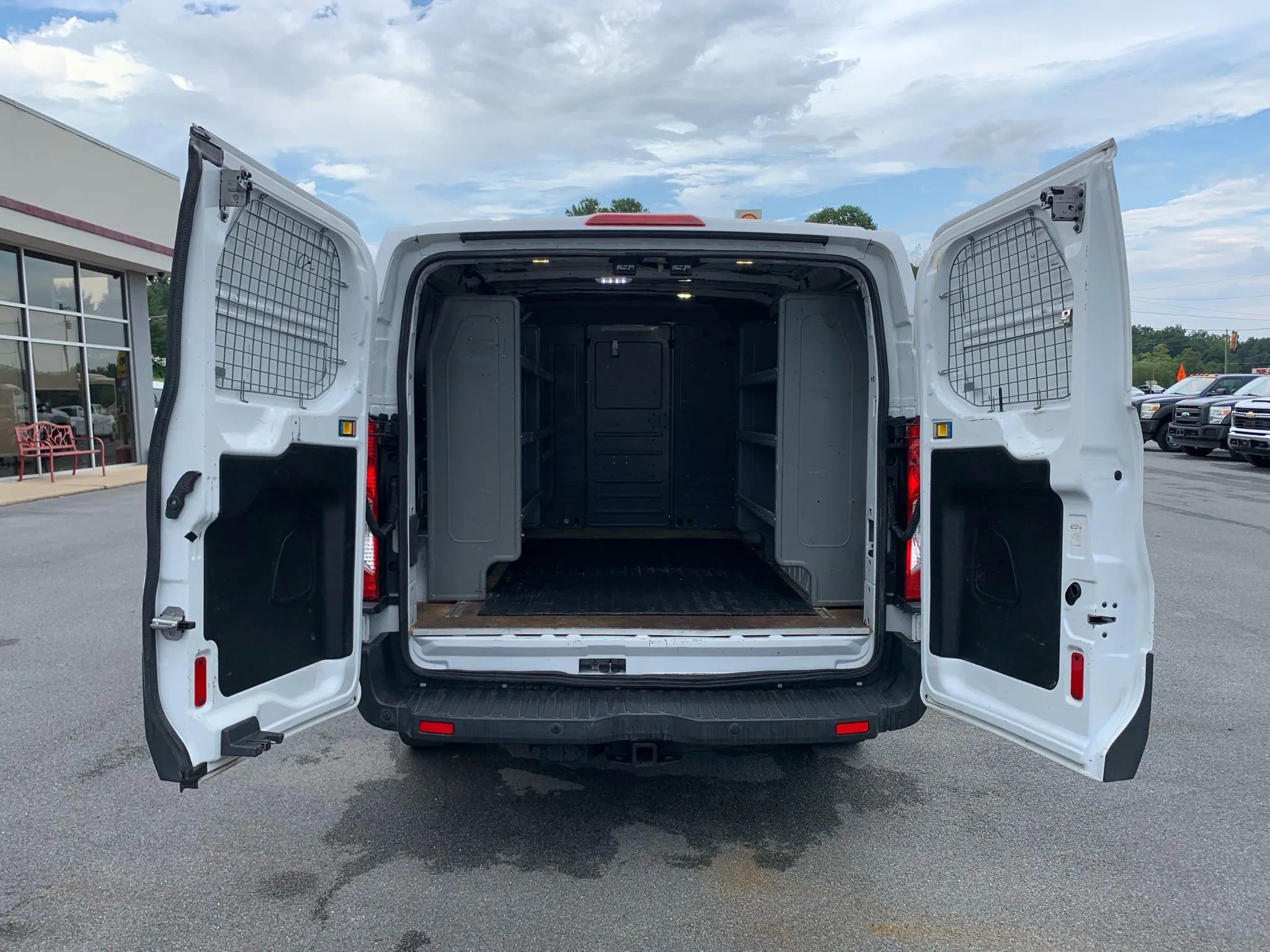 Used 2015 Ford Transit 250 130 Low Roof RWD image 29