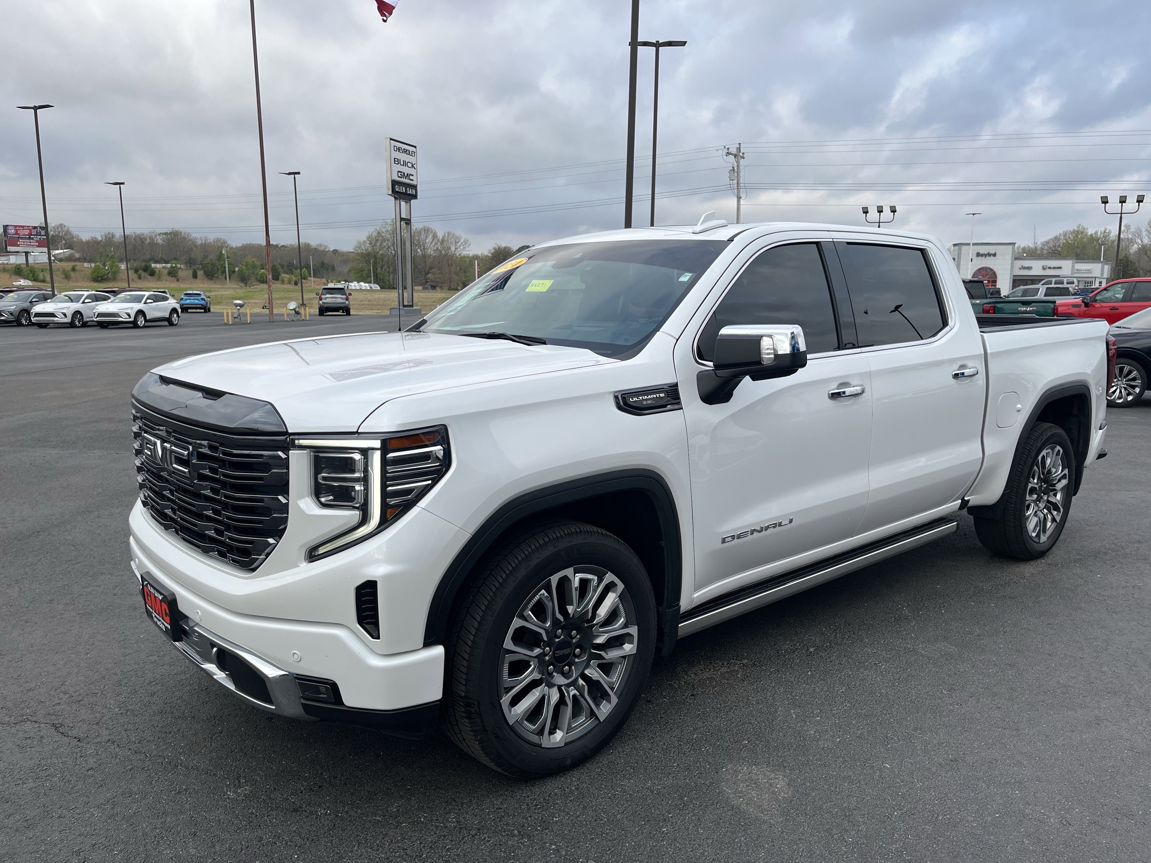Used 2024 GMC Sierra 1500 Denali Ultimate image 1