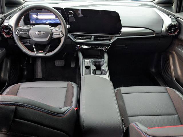 Used 2025 Chevrolet Equinox EV RS image 17