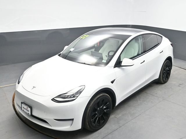 Used 2022 Tesla Model Y Long Range AWD/4WD image 30