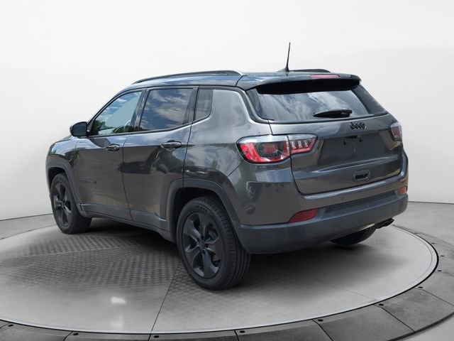 Used 2018 Jeep Compass Latitude w/ Popular Equipment Group FWD image 3