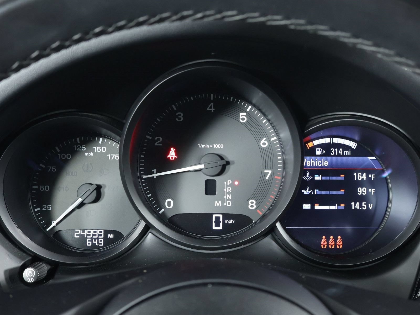 Certified 2024 Porsche Macan AWD/4WD image 16