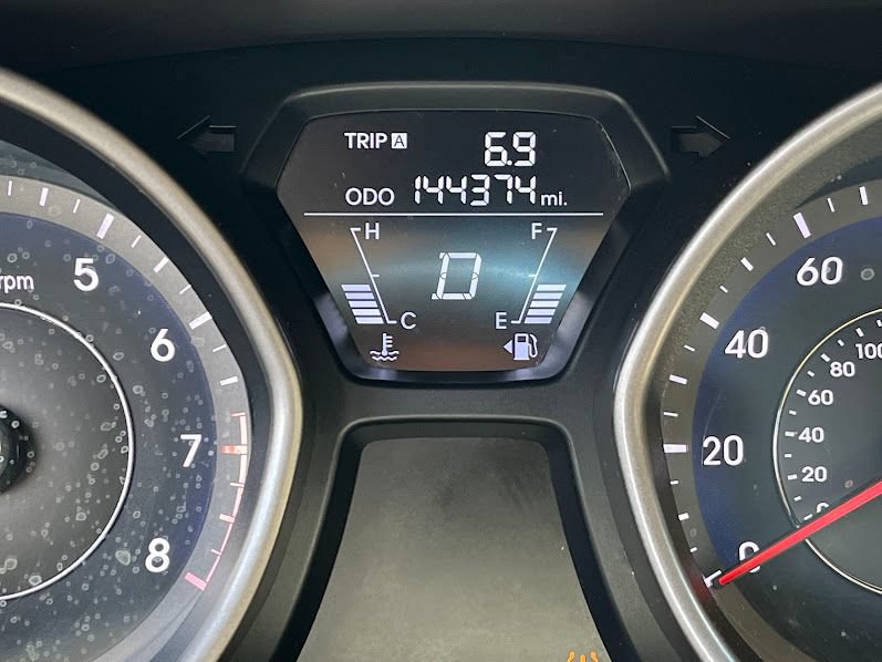 Used 2013 Hyundai Elantra GLS FWD image 13