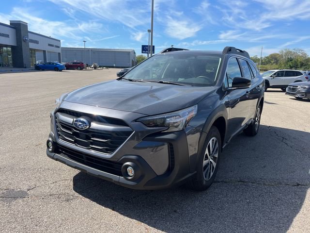 New 2025 Subaru Outback Premium image 3