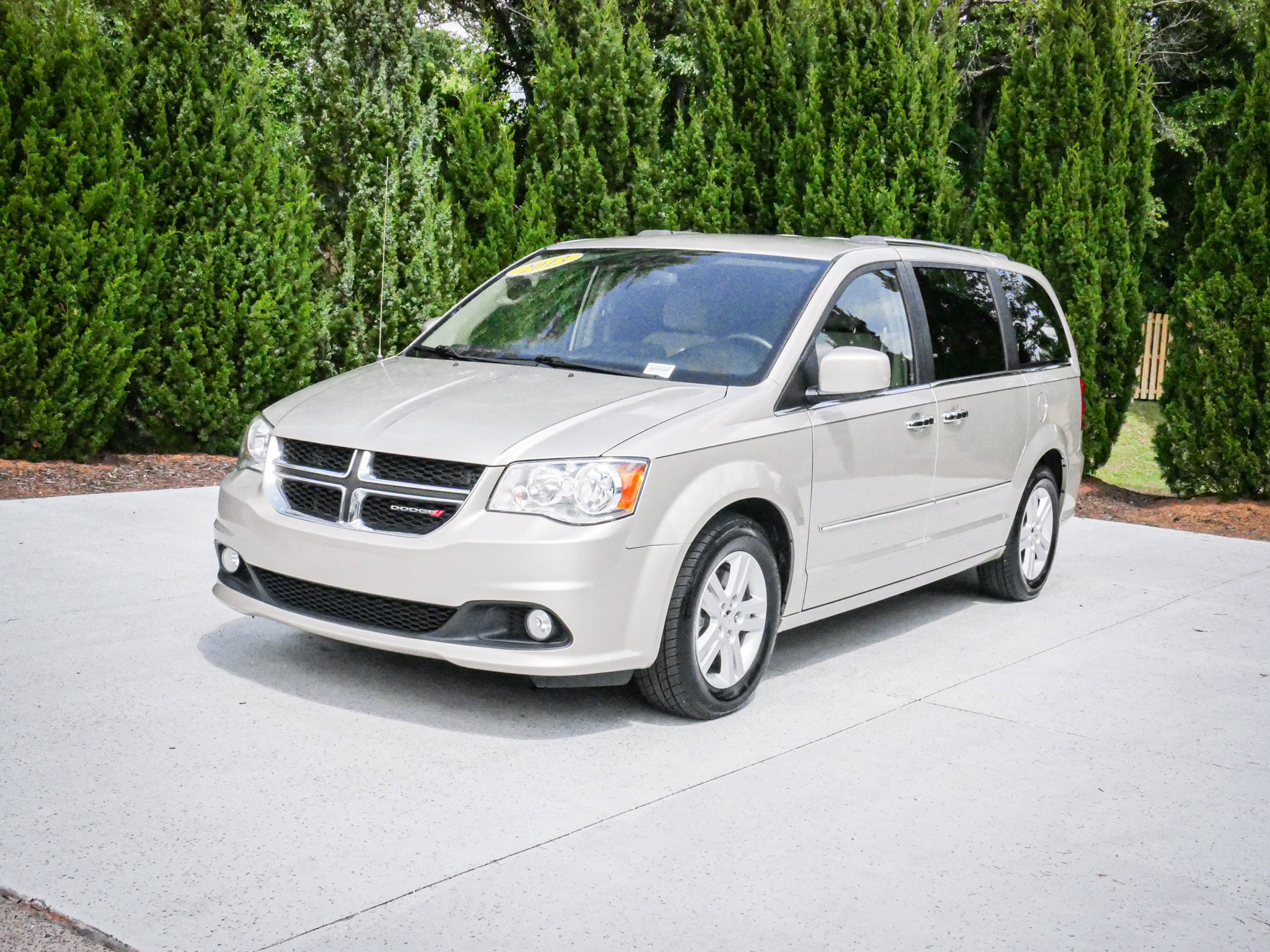 Used 2013 Dodge Grand Caravan Crew w/ Driver Convenience Group FWD image 5