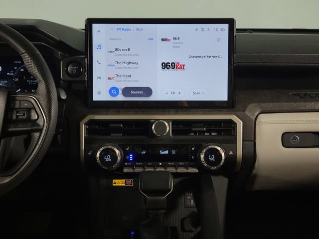 Used 2025 Toyota Tacoma Limited AWD/4WD image 19