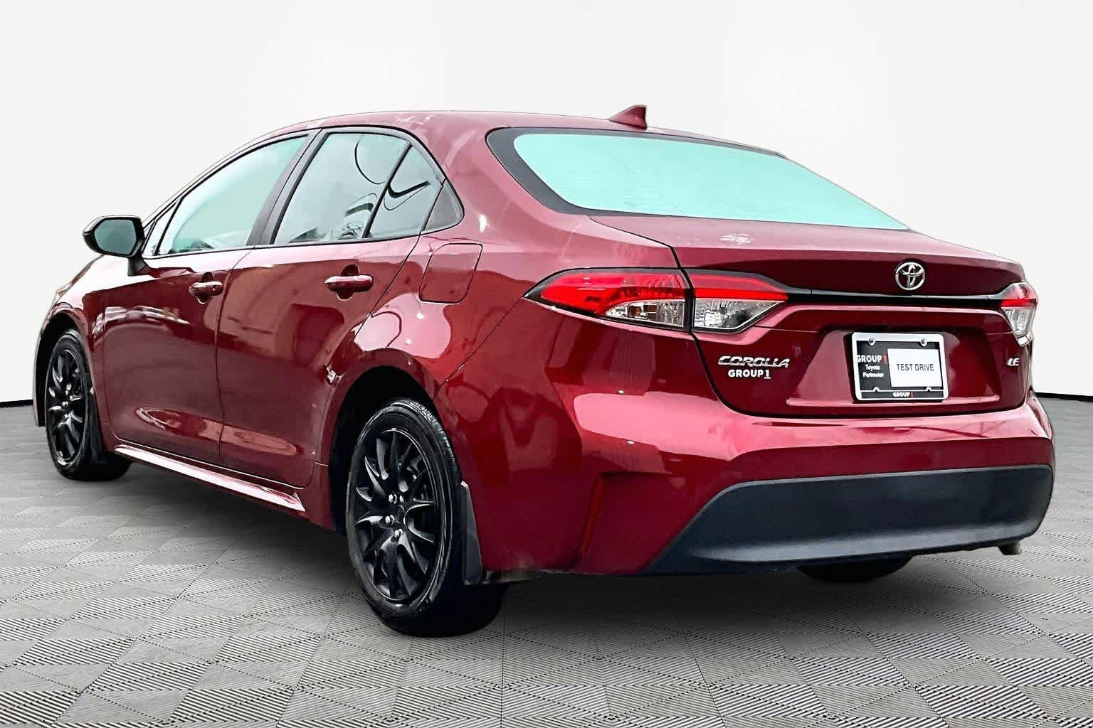 Used 2025 Toyota Corolla LE FWD image 12