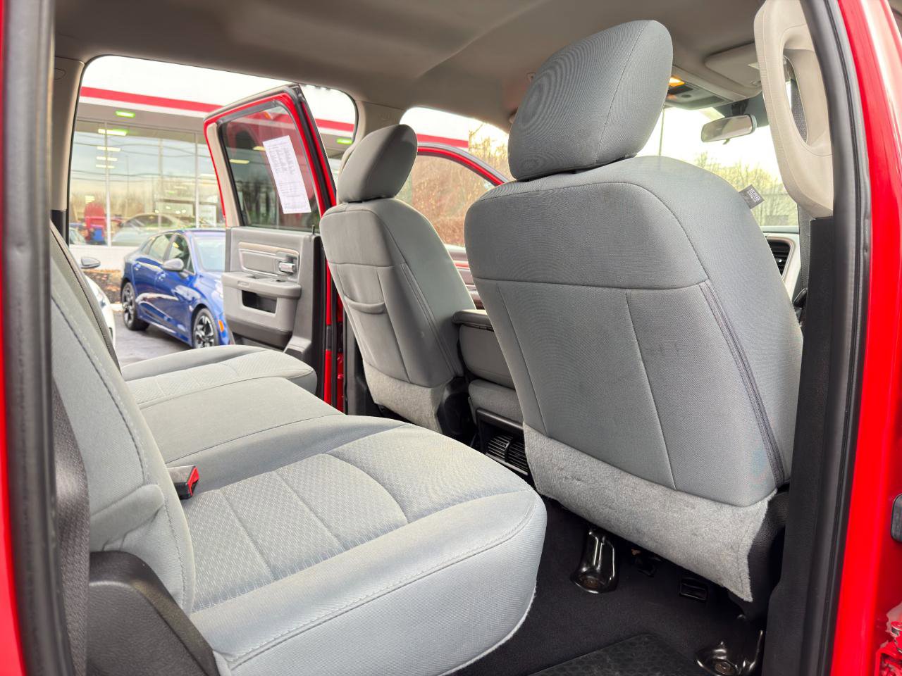 Used 2020 RAM 1500 Classic SLT image 27