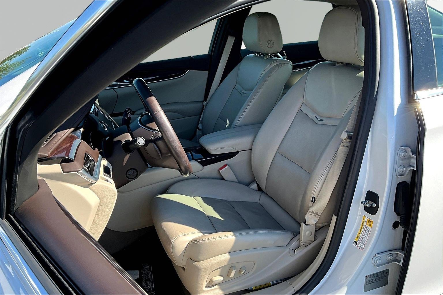 Used 2017 Cadillac XTS Luxury w/ Driver Awareness Package image 20