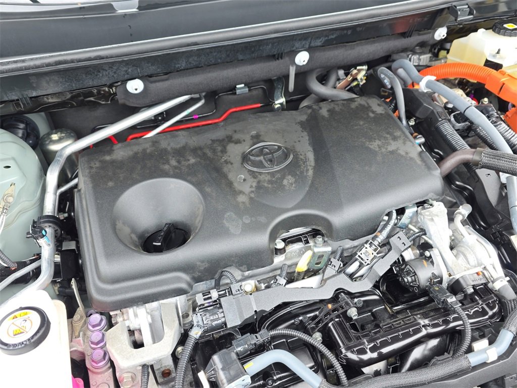 Used 2021 Toyota RAV4 XLE w/ Convenience Package image 14