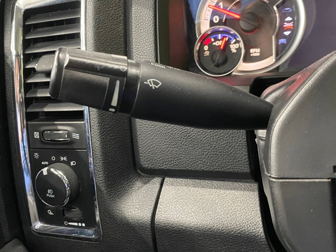 Used 2018 RAM 2500 Laramie image 13