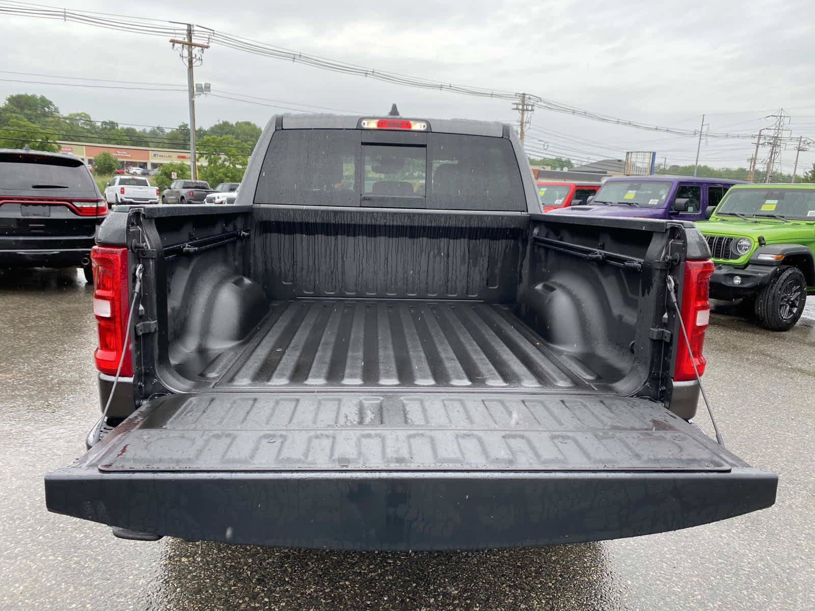 Used 2025 RAM 1500 Big Horn AWD/4WD image 6
