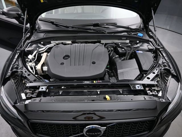 Used 2024 Volvo S60 B5 Plus image 32