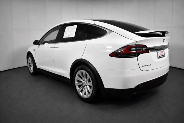 Used 2016 Tesla Model X 90D AWD/4WD image 6