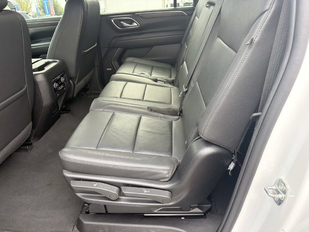 Used 2024 Chevrolet Suburban LT AWD/4WD image 15