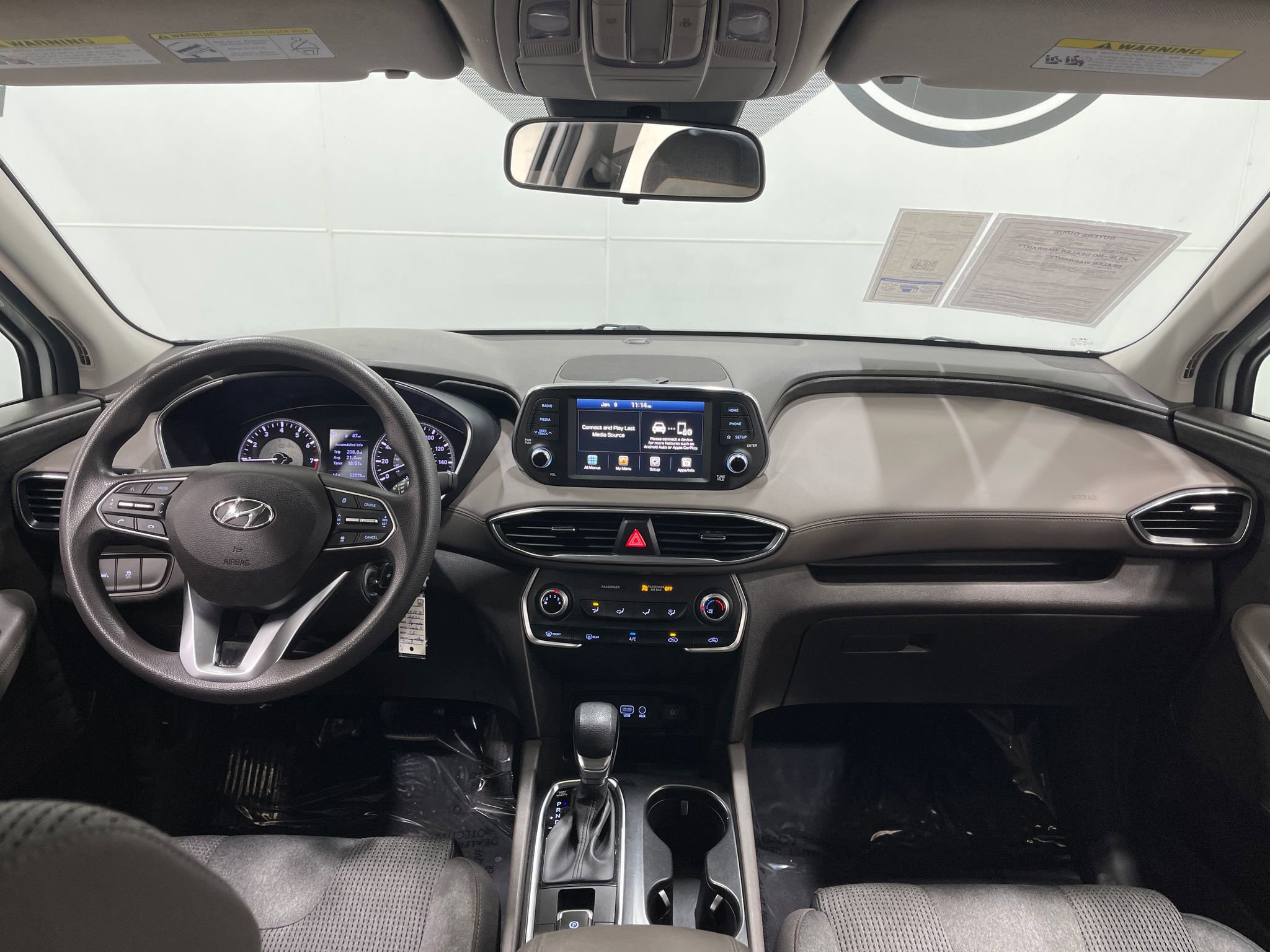 Used 2020 Hyundai Santa Fe SE image 17