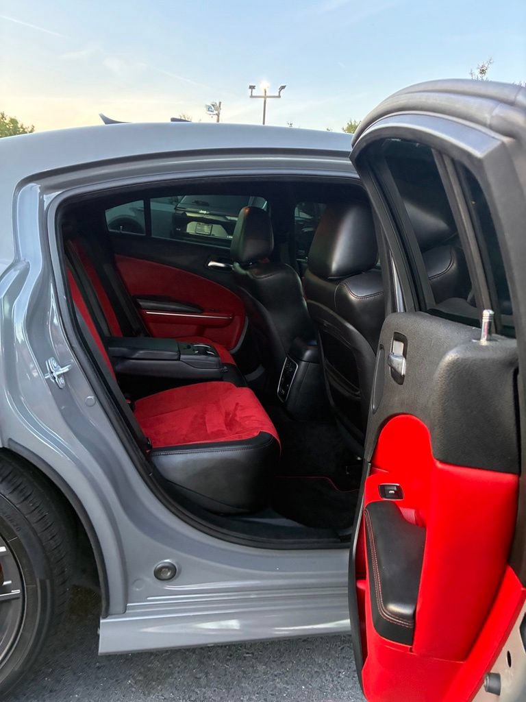 Used 2018 Dodge Charger R/T Scat Pack RWD image 28