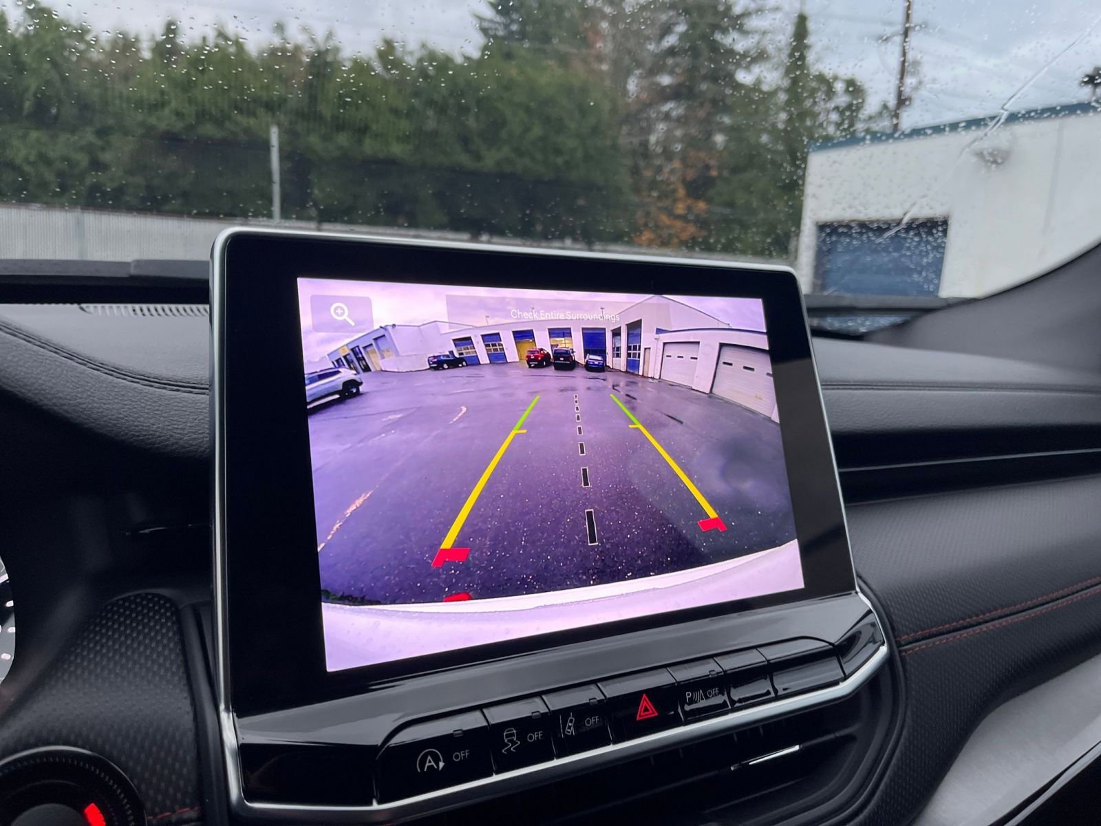 Used 2025 Jeep Compass Trailhawk image 17