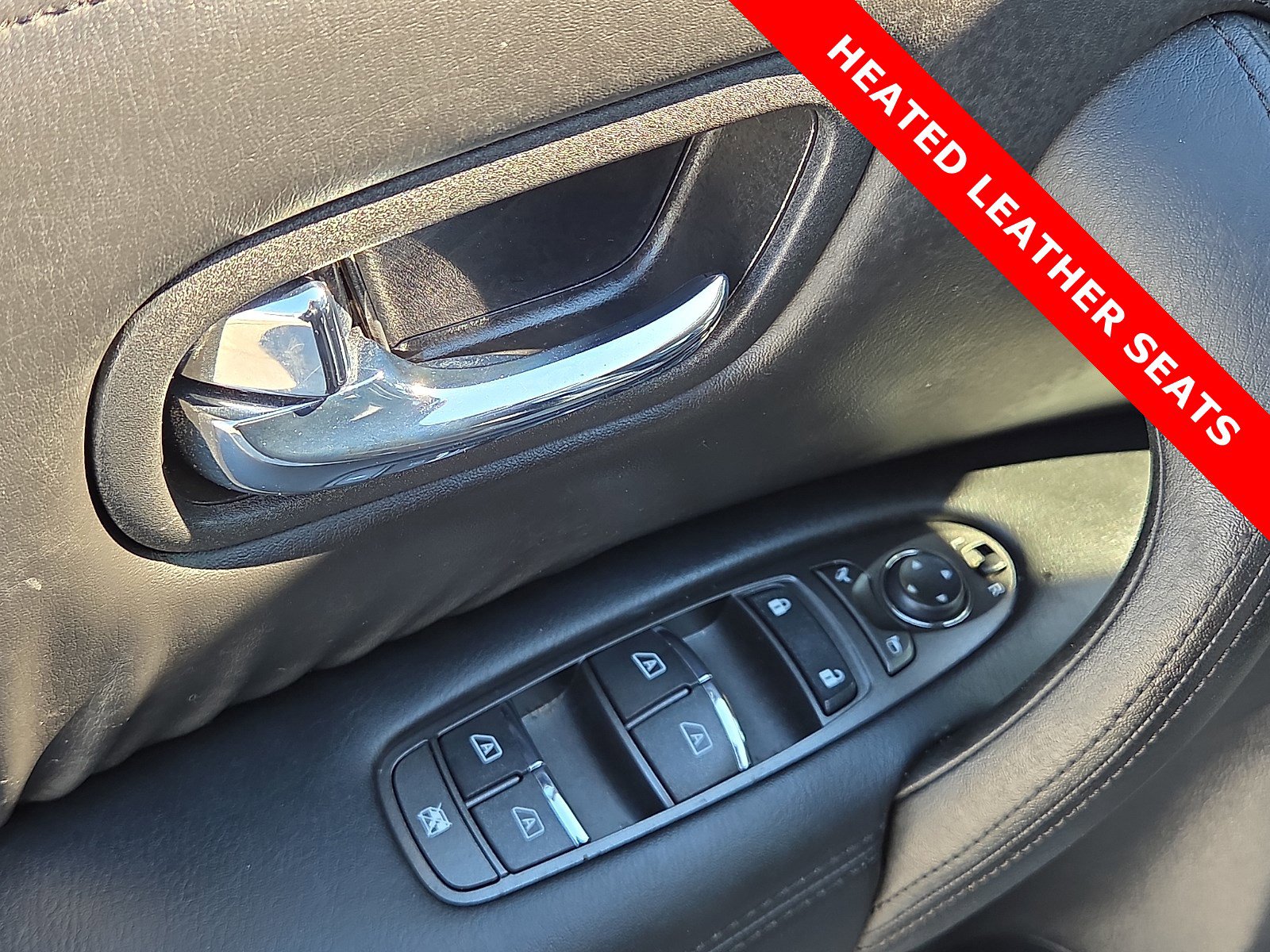 Used 2024 Nissan Armada SV image 15