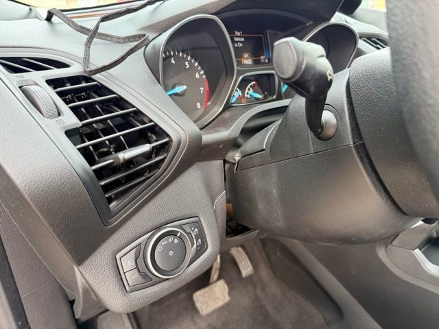 Used 2018 Ford Escape SE image 25