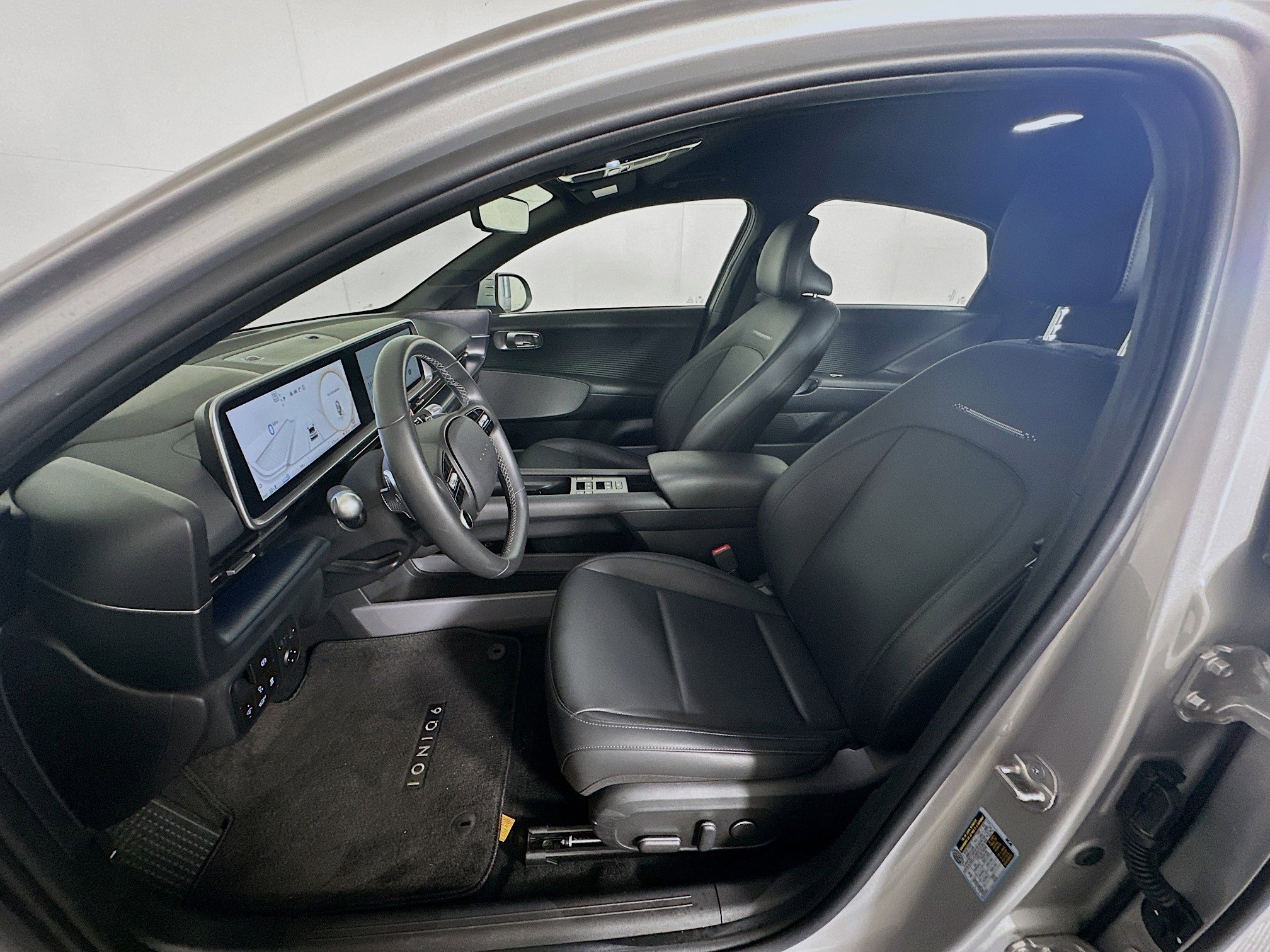 Used 2024 Hyundai Ioniq 6 SEL RWD image 13