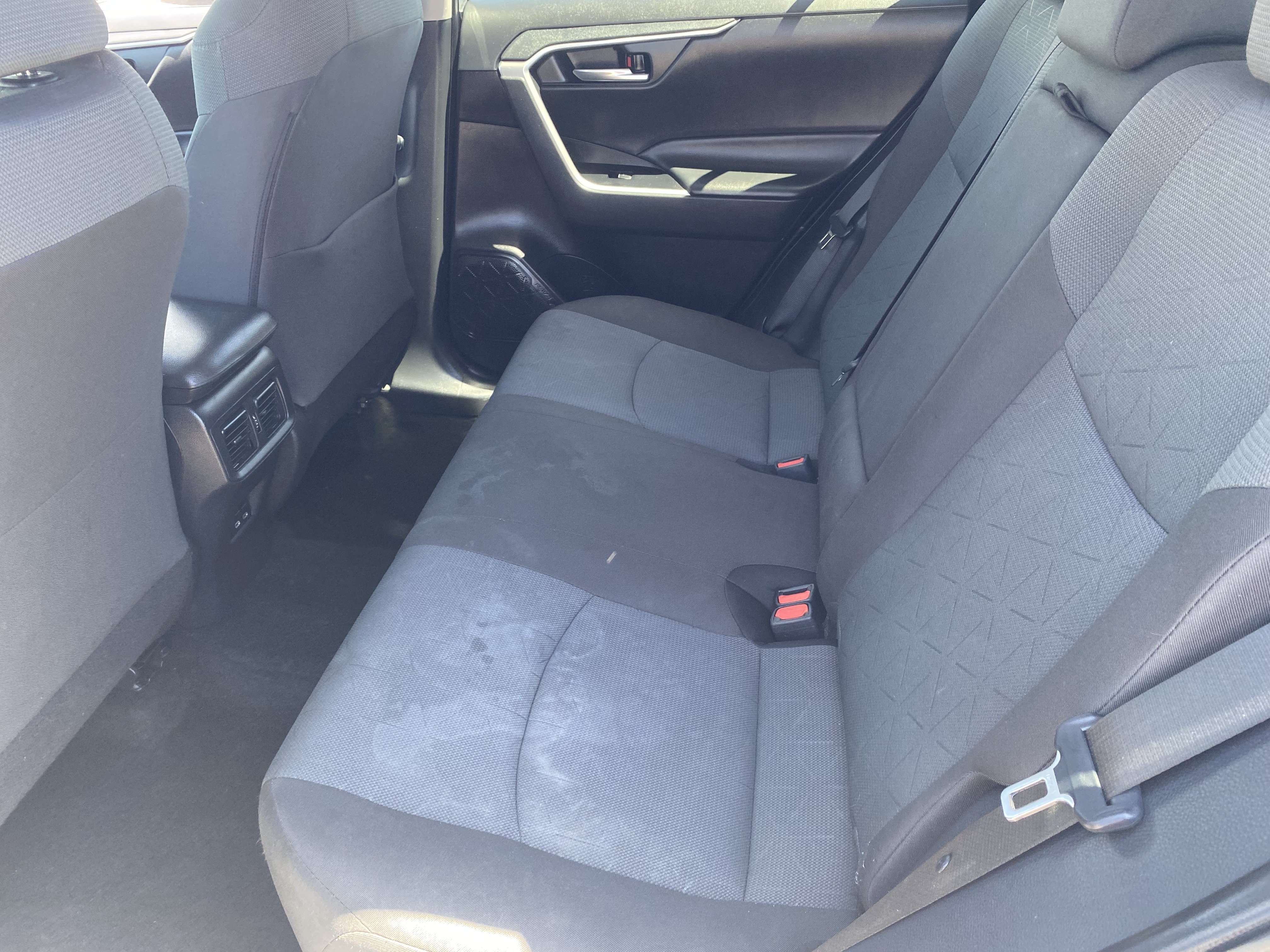 Used 2024 Toyota RAV4 XLE FWD image 15