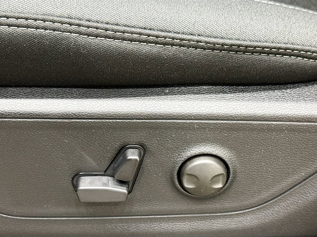 New 2026 RAM 1500 4x4 Crew Cab image 19