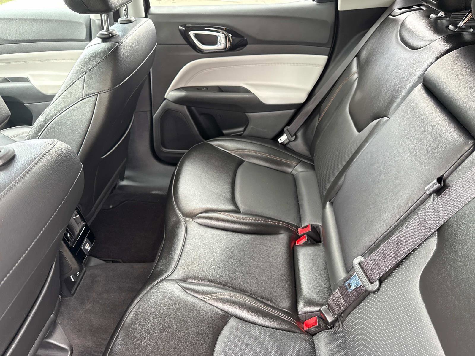 Used 2022 Jeep Compass Limited image 14