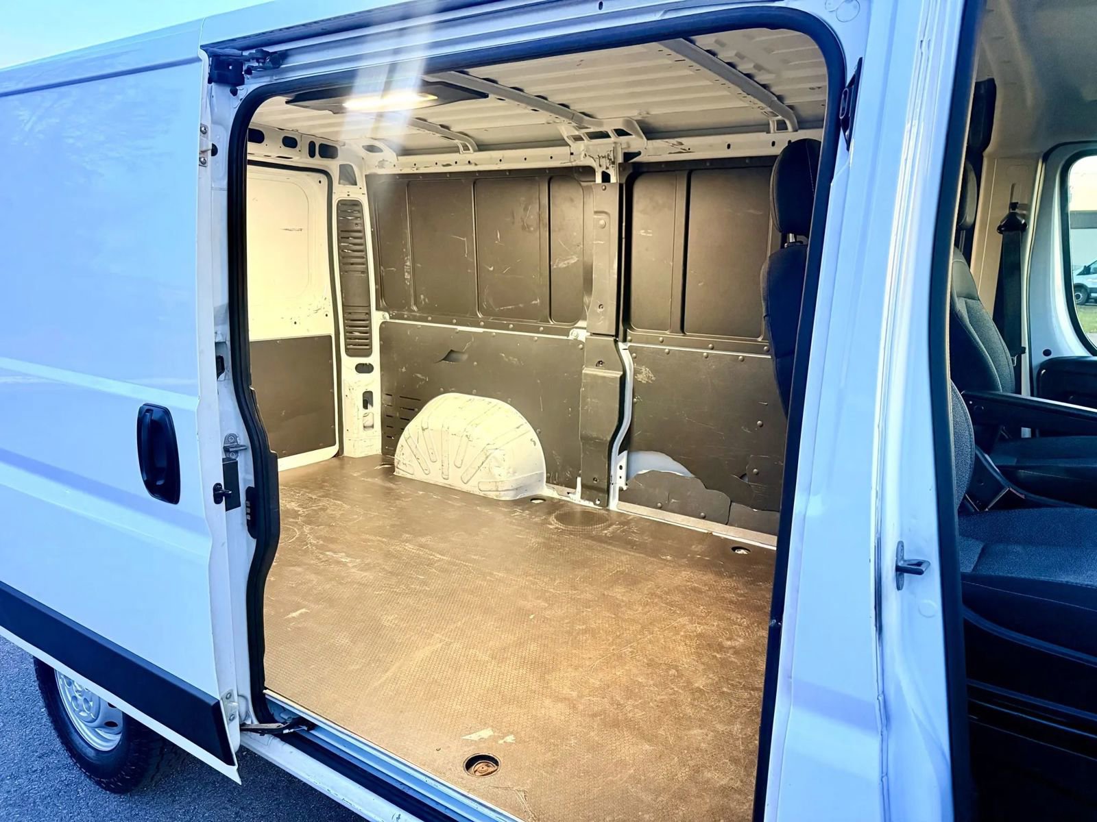 Used 2021 RAM ProMaster 2500 w/ Interior LED Lighting Group image 14