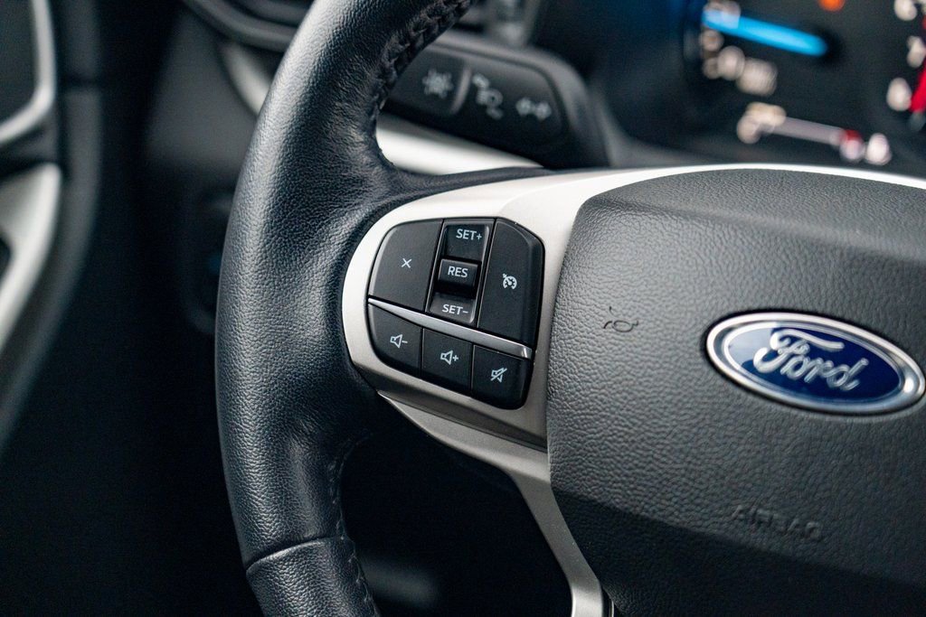 Used 2022 Ford Explorer XLT image 20