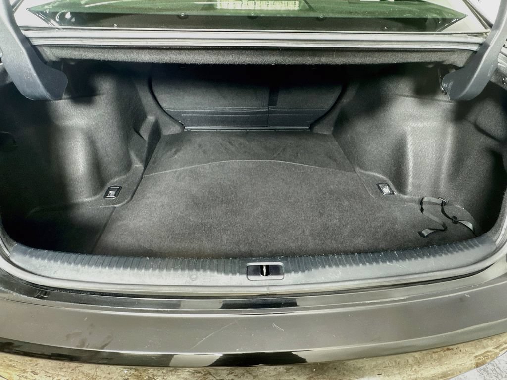 Used 2017 Lexus IS 200t F Sport w/ F Sport Package RWD image 33