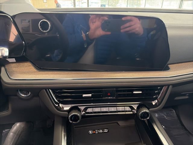 New 2026 Chevrolet Tahoe High Country w/ Sun And Tow Package image 27