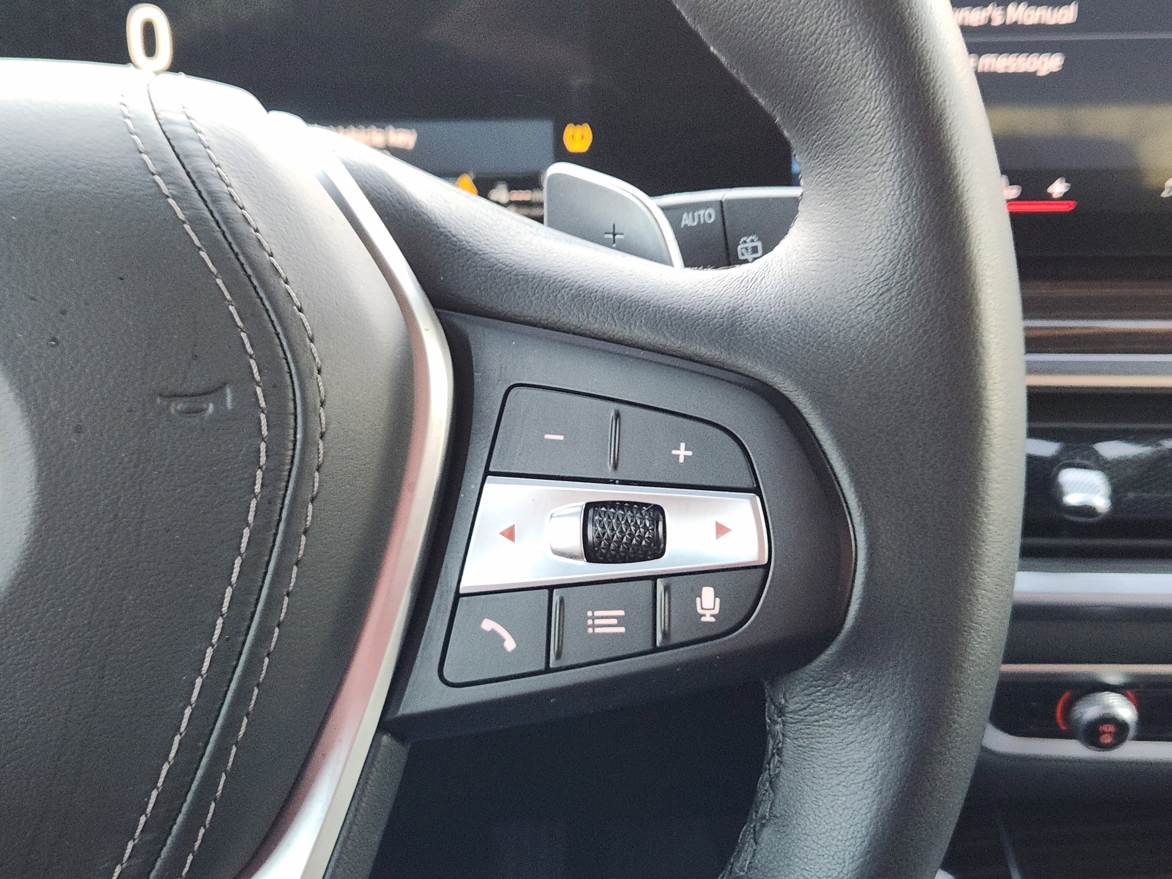 Used 2024 BMW X5 xDrive50e image 38