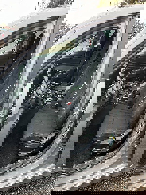 Used 2023 Hyundai Elantra SEL w/ Convenience Package image 11