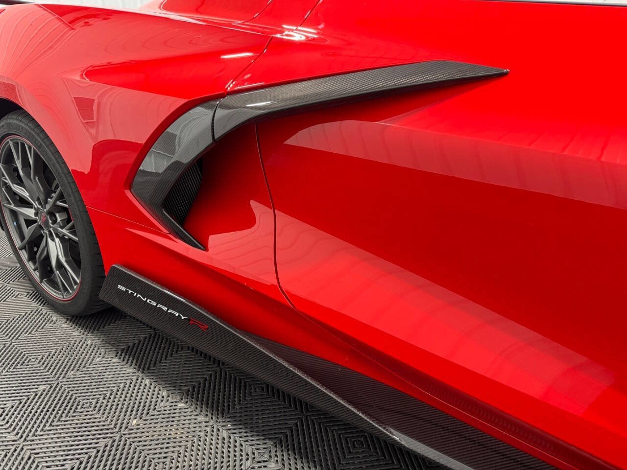 Used 2024 Chevrolet Corvette Stingray Premium Conv w/ Z51 Performance Package image 11