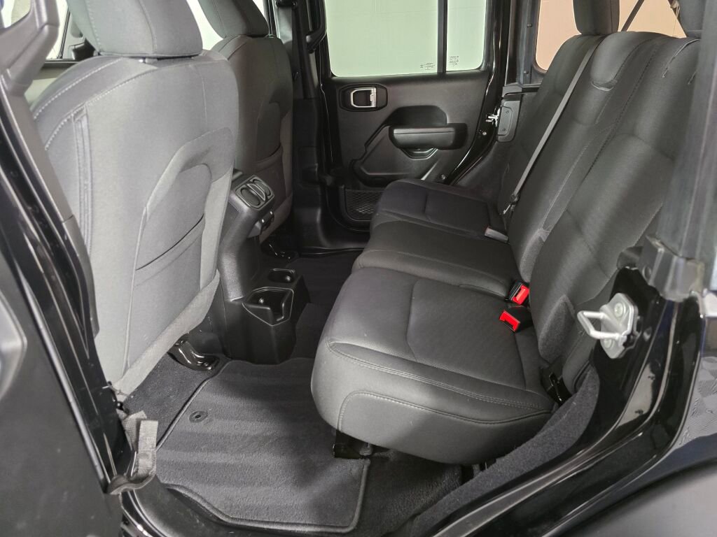 Used 2022 Jeep Wrangler Unlimited Sport image 35