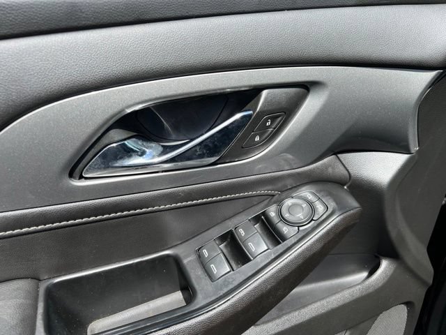 Used 2023 Chevrolet Traverse LT w/ LT Premium Package AWD/4WD image 15