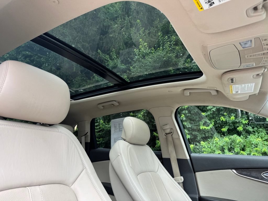 Used 2019 Lincoln Nautilus Reserve AWD/4WD image 12