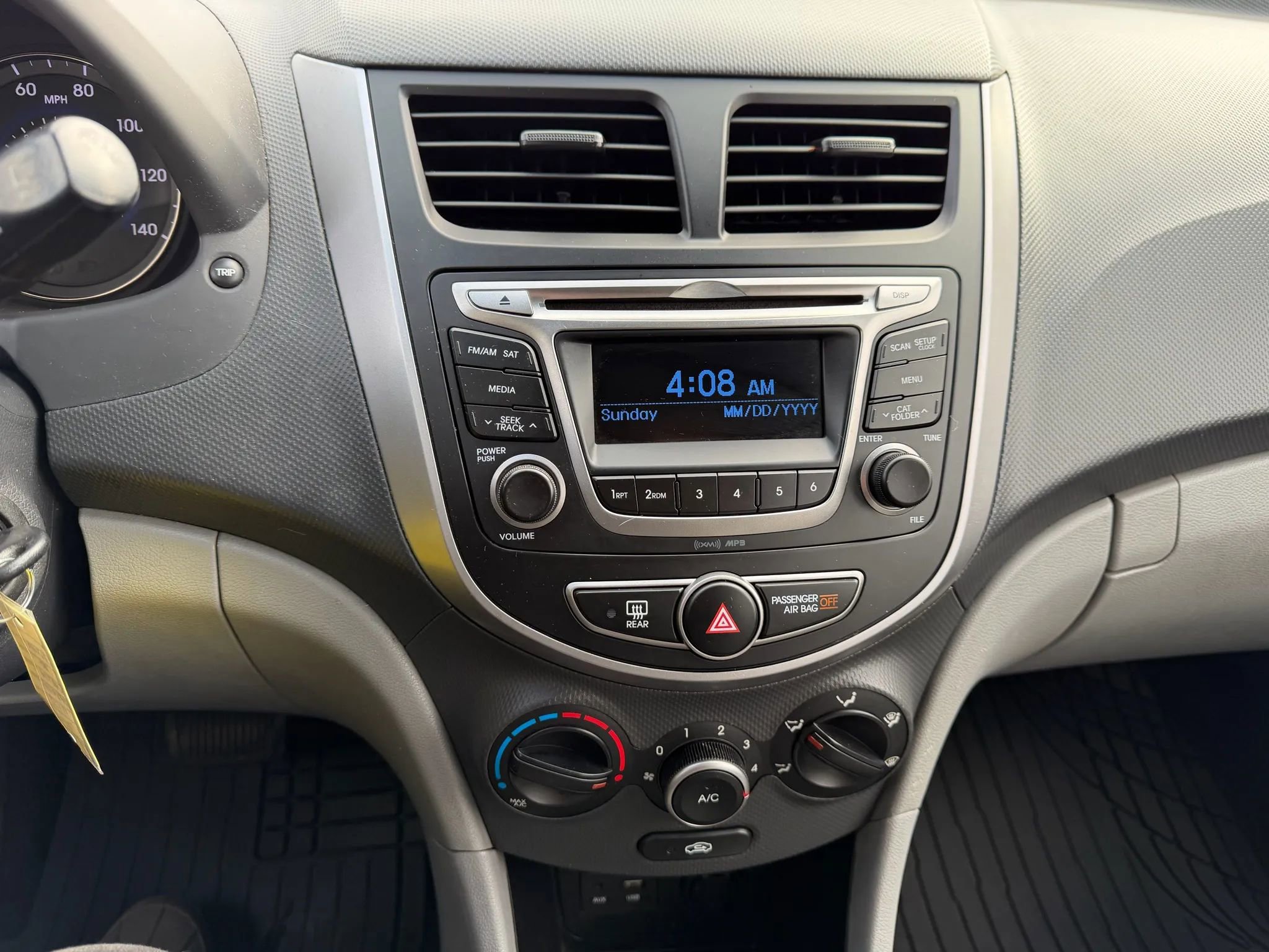 Used 2016 Hyundai Accent SE image 40