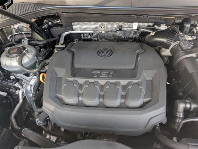 Used 2023 Volkswagen Tiguan SE R-Line image 23